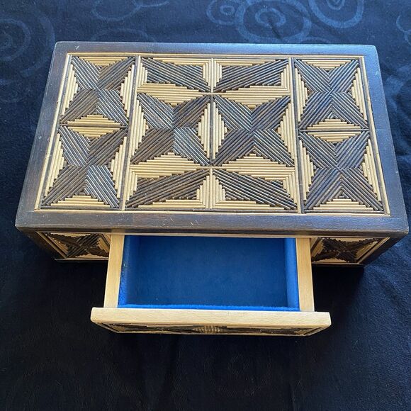 Vintage MCM Russian Sovak Inlaid Ornate Wood Box. Drawer. Handcrafted. Beautiful - Picture 2 of 14